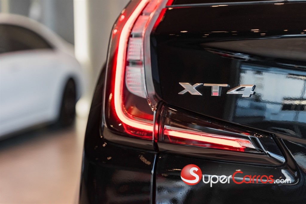 2026 Cadillac XT4 — foto 6 / 11