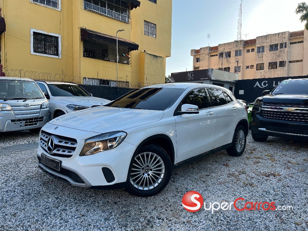 2018 Mercedes-Benz Clase GLA 180 — foto 3 / 8