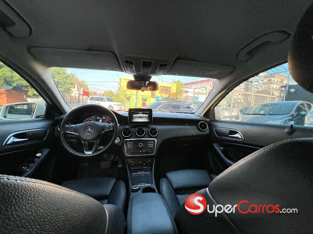 2018 Mercedes-Benz Clase GLA 180 — foto 7 / 8