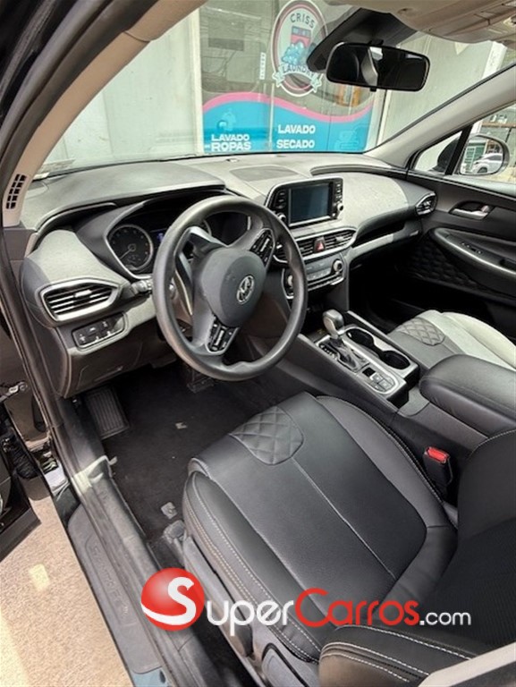 2019 Hyundai Santa Fe SE — foto 10 / 12