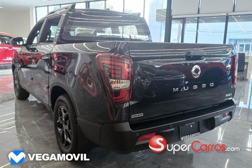 2025 KGM Musso PLATINUM — foto 4 / 11