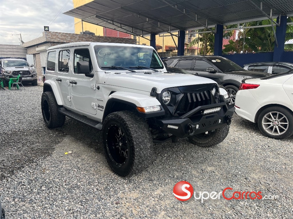 2020 Jeep Wrangler Sahara — foto 2 / 10