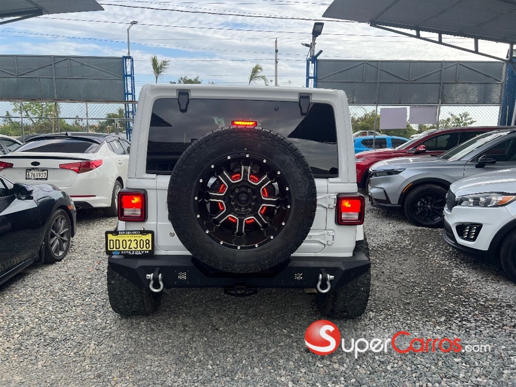 2020 Jeep Wrangler Sahara — foto 4 / 10
