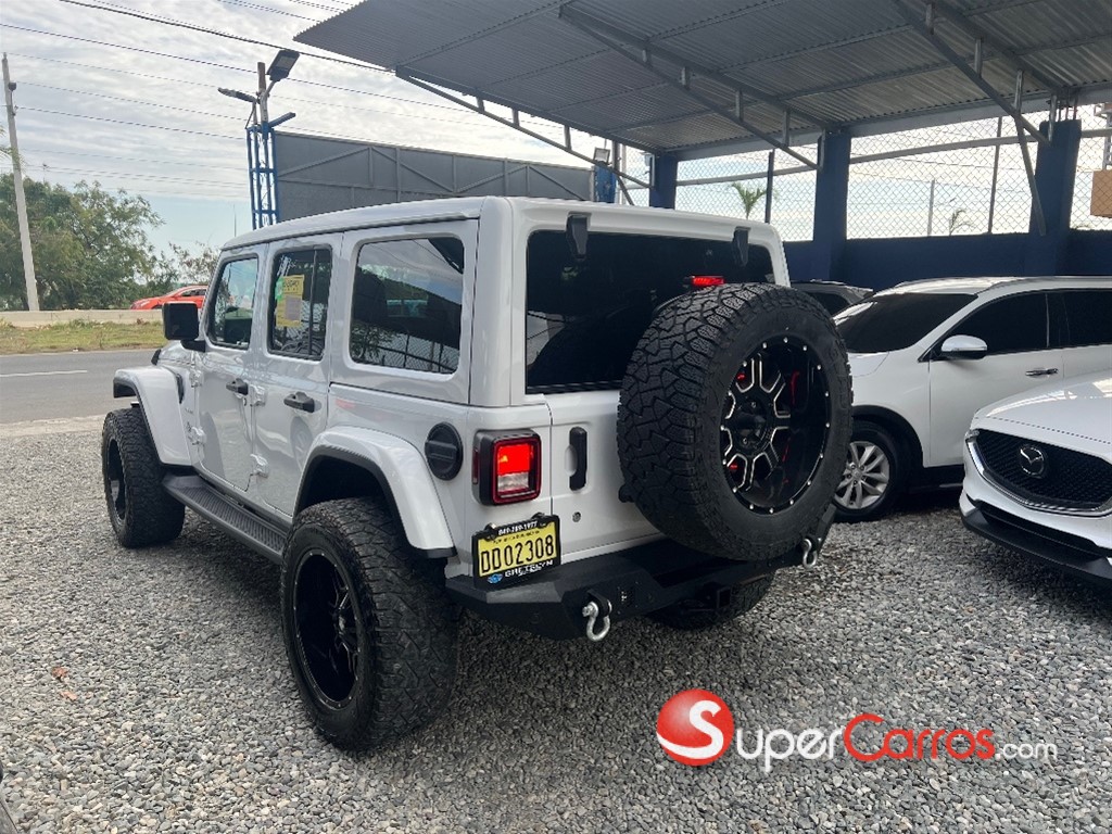 2020 Jeep Wrangler Sahara — foto 5 / 10
