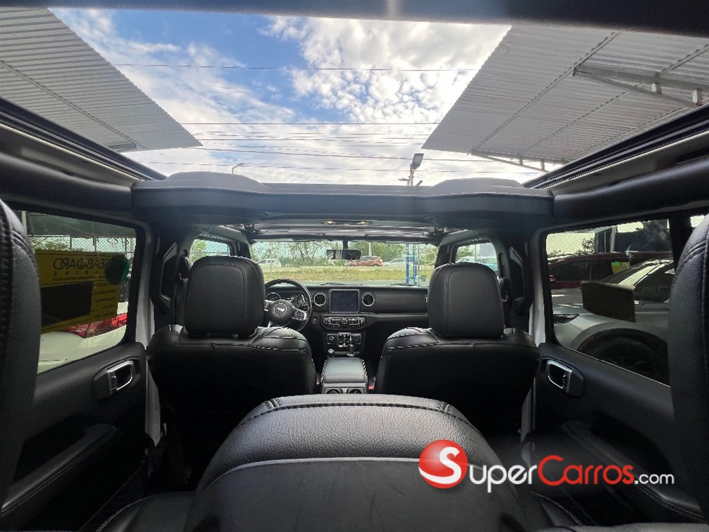 2020 Jeep Wrangler Sahara — foto 8 / 10