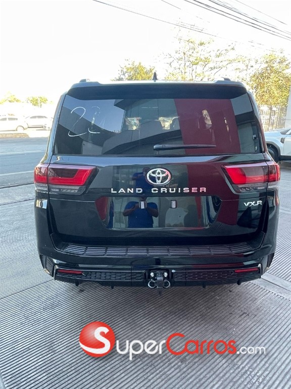 2025 Toyota Land Cruiser 300 VX-R — foto 7 / 10