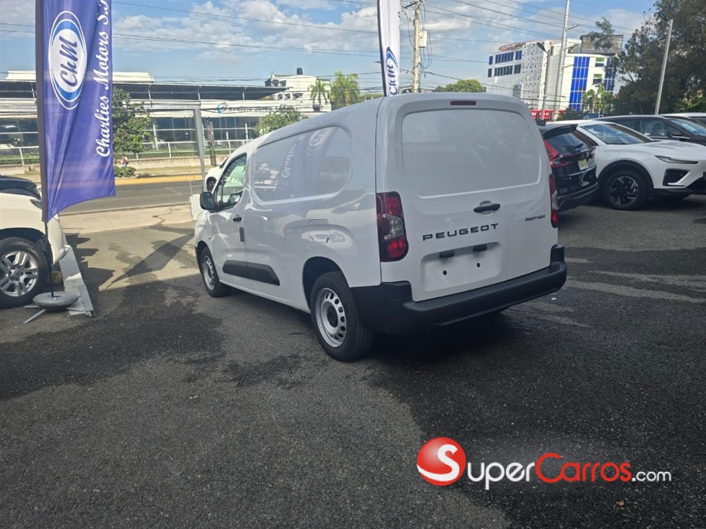 2027 Peugeot Partner — foto 3 / 9