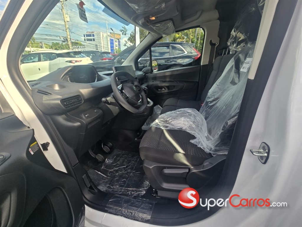 2027 Peugeot Partner — foto 8 / 9