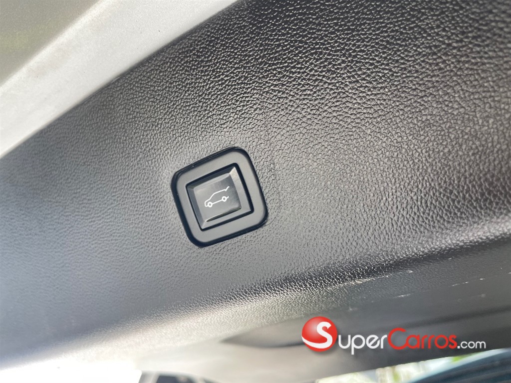 2021 Chevrolet Traverse LTZ — foto 6 / 12