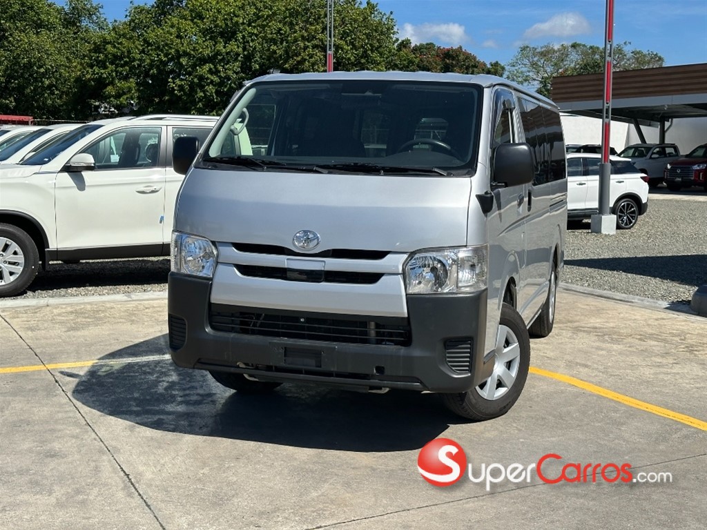 2019 Toyota Hiace — foto 2 / 8