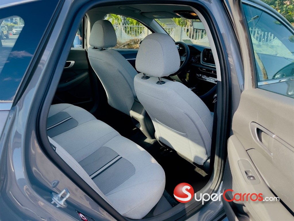2022 Hyundai Sonata SE — foto 4 / 7
