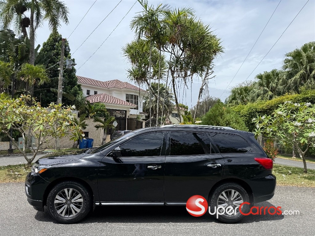 2019 Nissan Pathfinder — foto 3 / 11