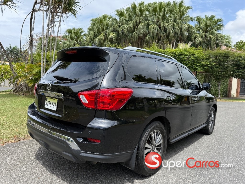 2019 Nissan Pathfinder — foto 5 / 11
