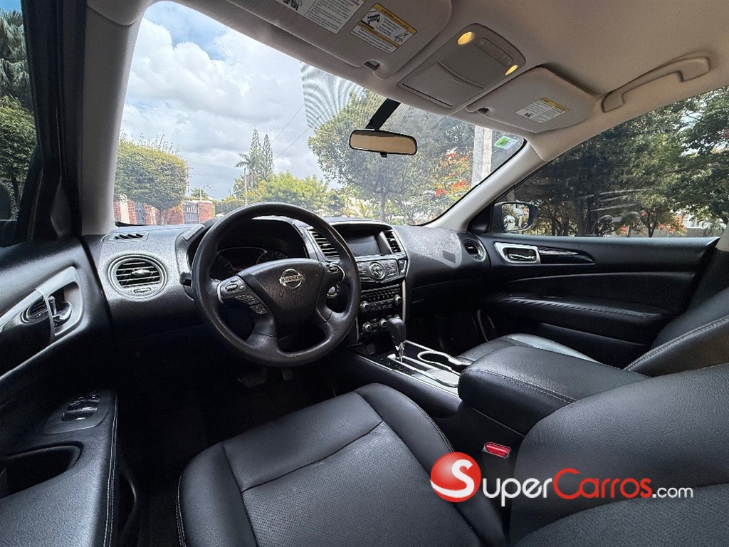 2019 Nissan Pathfinder — foto 7 / 11