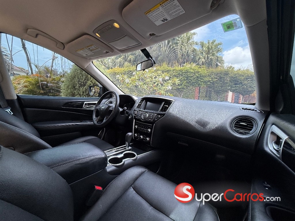 2019 Nissan Pathfinder — foto 8 / 11