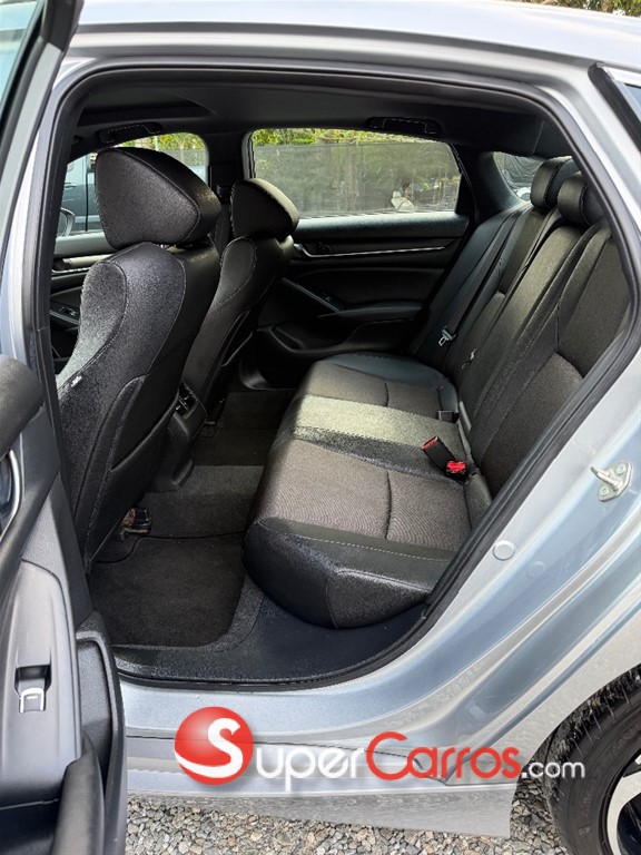 2020 Honda Accord Sport 2.0T — foto 8 / 10