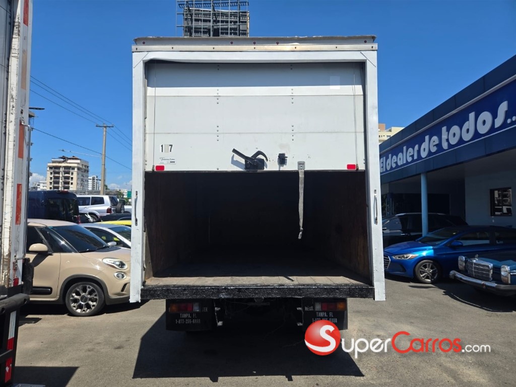 2015 Mitsubishi Motors Fuso — foto 3 / 10