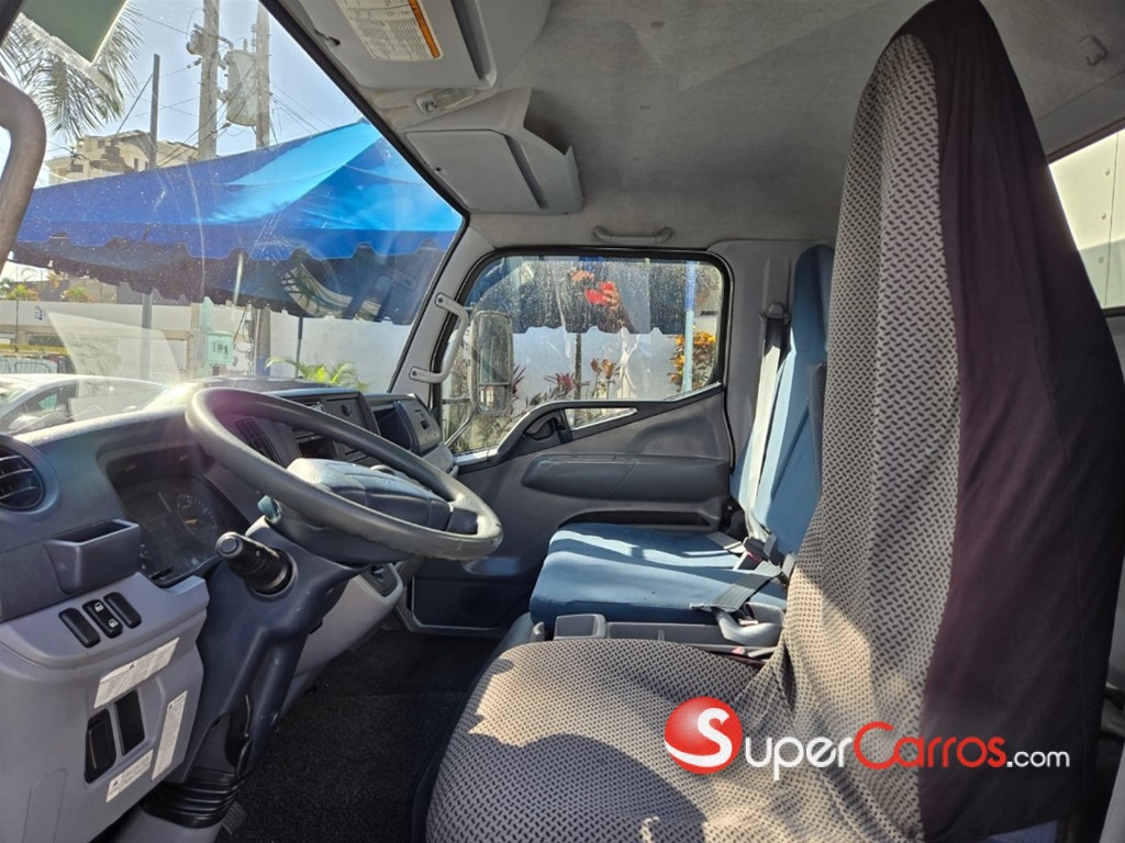 2015 Mitsubishi Motors Fuso — foto 10 / 10