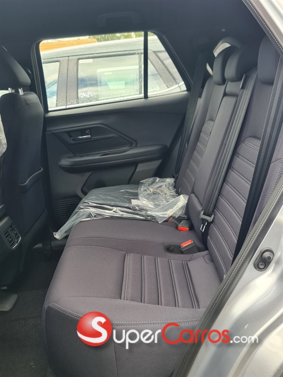 2026 Toyota Yaris Cross Full — foto 8 / 8