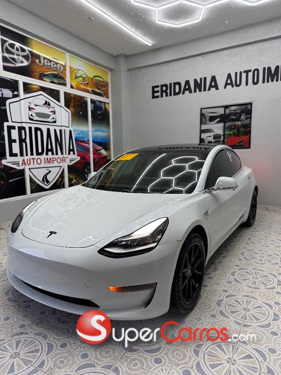2020 Tesla Model 3 Standard Range Plus