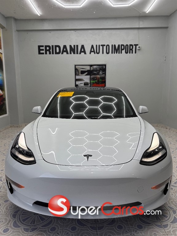 2020 Tesla Model 3 Standard Range Plus — foto 3 / 8