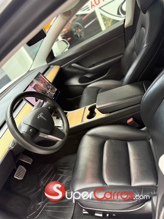 2020 Tesla Model 3 Standard Range Plus — foto 6 / 8
