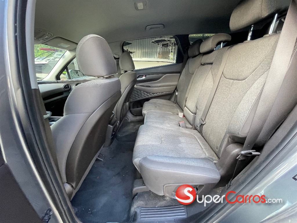 2019 Hyundai Santa Fe SE — foto 7 / 10