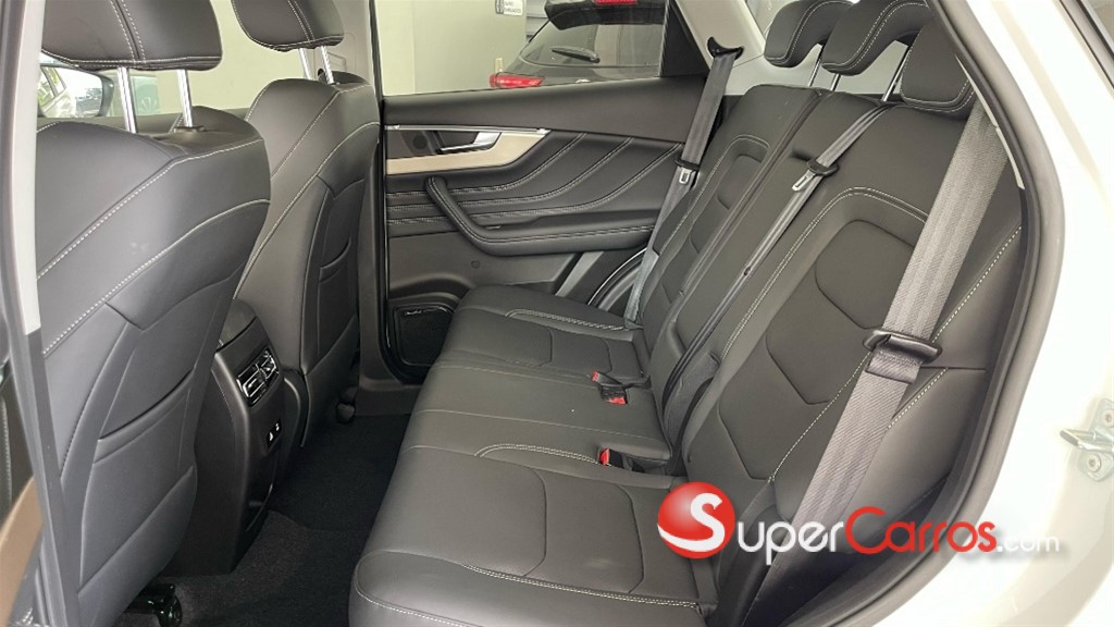 2027 Jetour X70 FL — foto 9 / 12