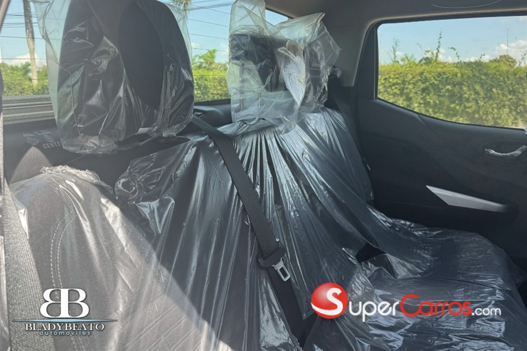 2026 Nissan Frontier XE — foto 7 / 12