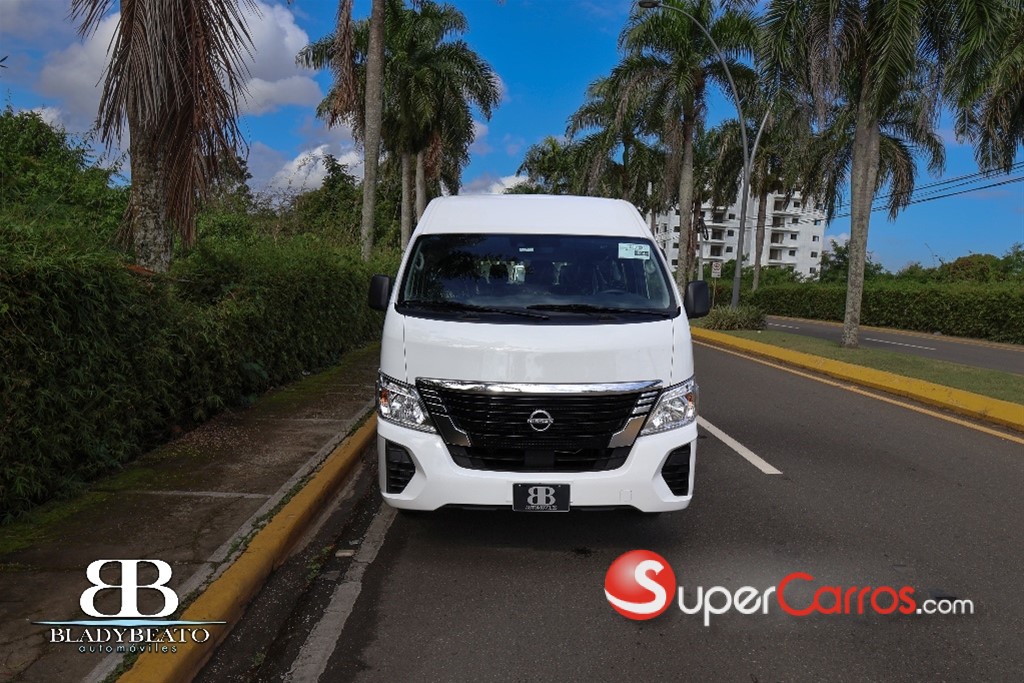 2027 Nissan Urvan — foto 2 / 10