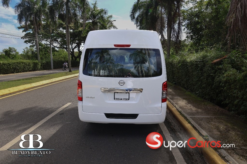 2027 Nissan Urvan — foto 6 / 10
