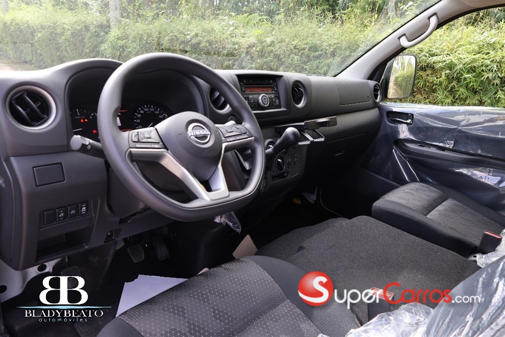 2027 Nissan Urvan — foto 8 / 10