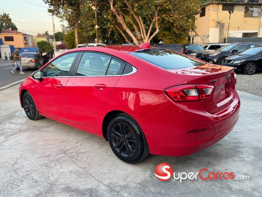 2019 Chevrolet Cruze LT — foto 4 / 12