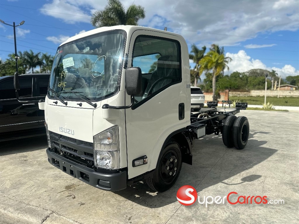2026 Isuzu QMR 12 Pies — foto 3 / 10
