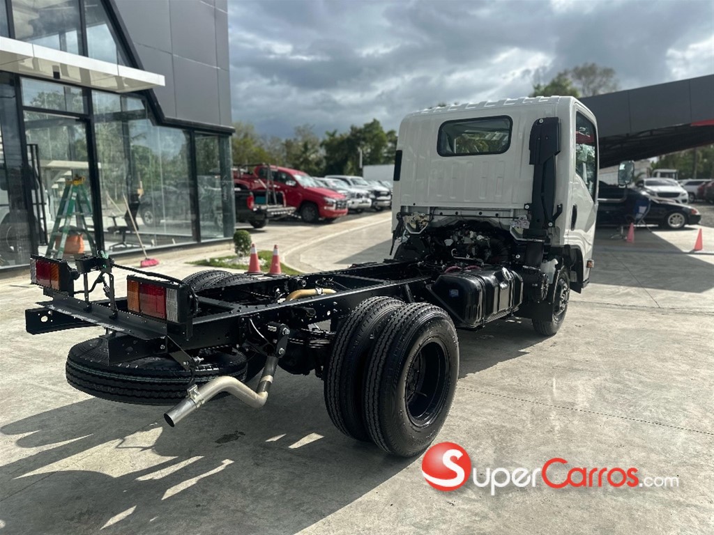 2026 Isuzu QMR 12 Pies — foto 6 / 10