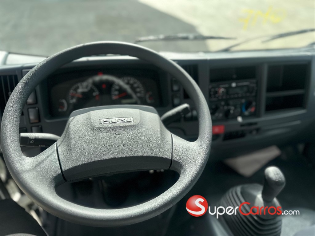 2026 Isuzu QMR 12 Pies — foto 8 / 10