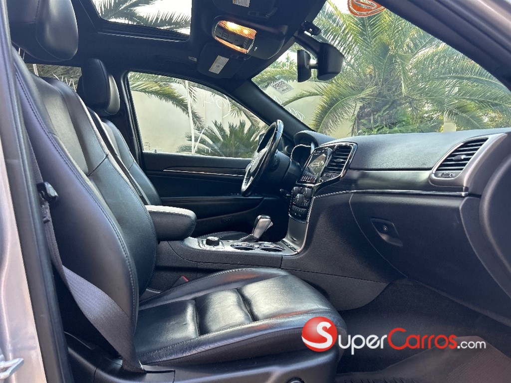 2020 Jeep Grand Cherokee Limited 4x4 — foto 8 / 9