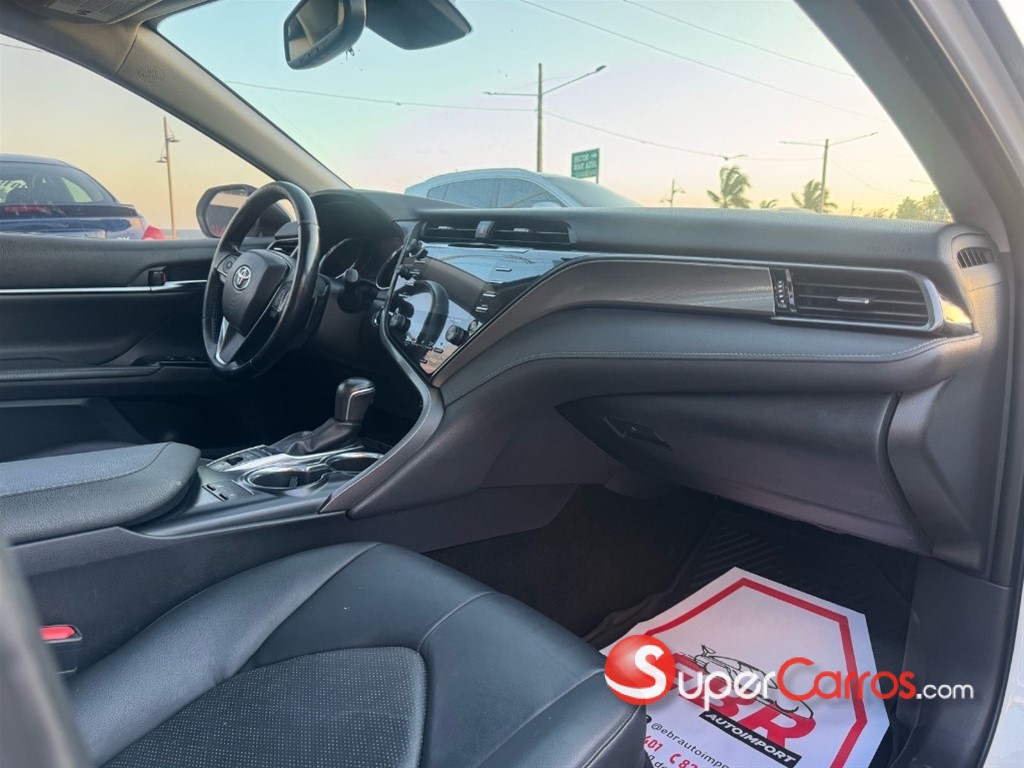 2019 Toyota Camry XSE — foto 6 / 9