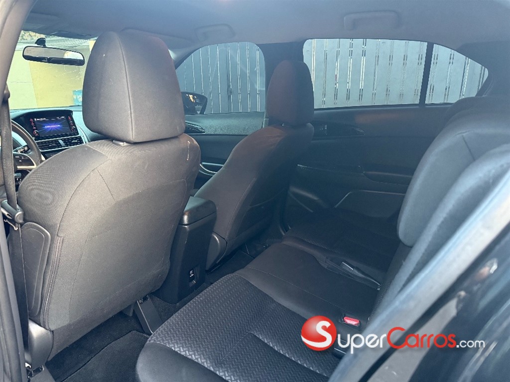 2019 Mitsubishi Motors Eclipse — foto 8 / 10