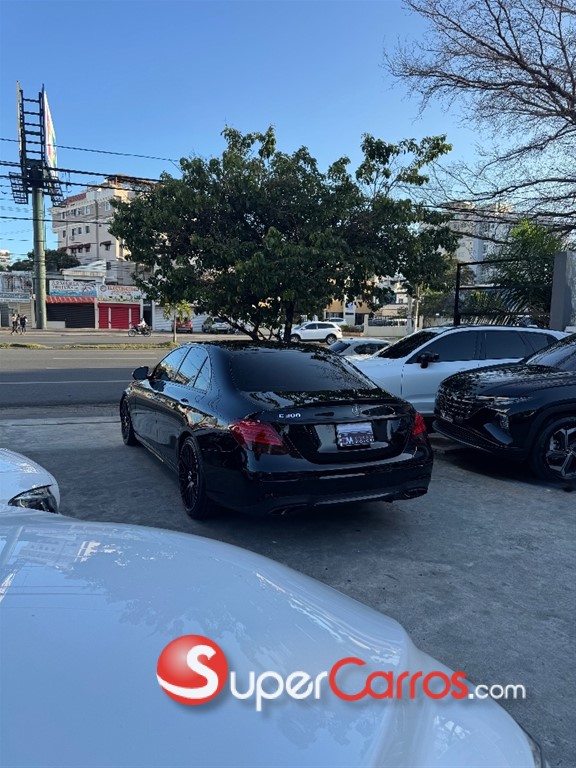 2018 Mercedes-Benz Clase E 300 AMG — foto 6 / 11