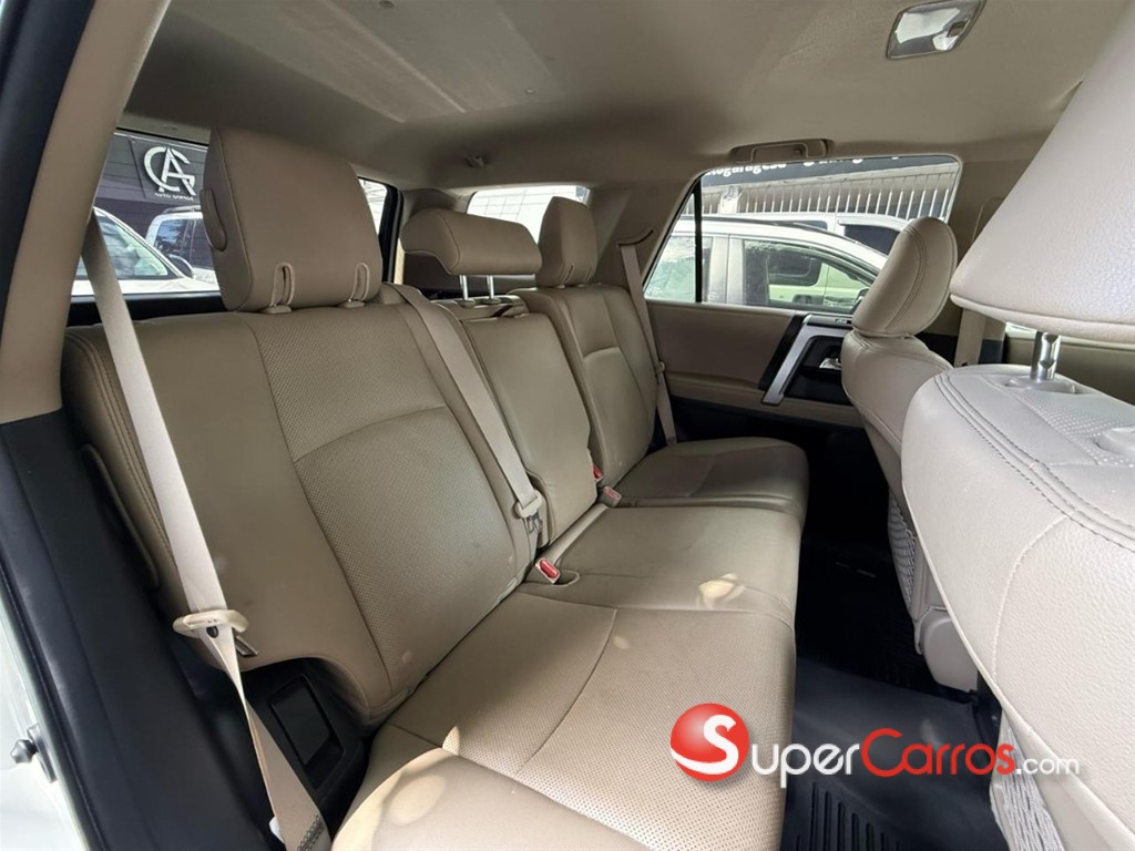 2020 Toyota 4 Runner Limited — foto 5 / 10
