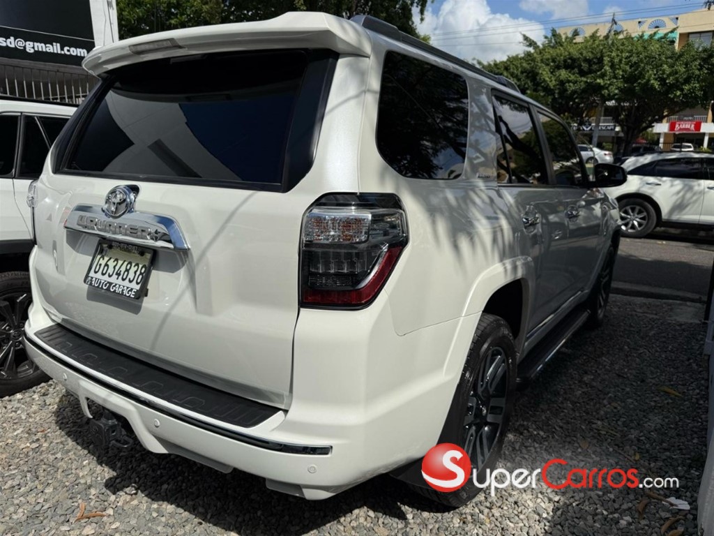 2020 Toyota 4 Runner Limited — foto 7 / 10