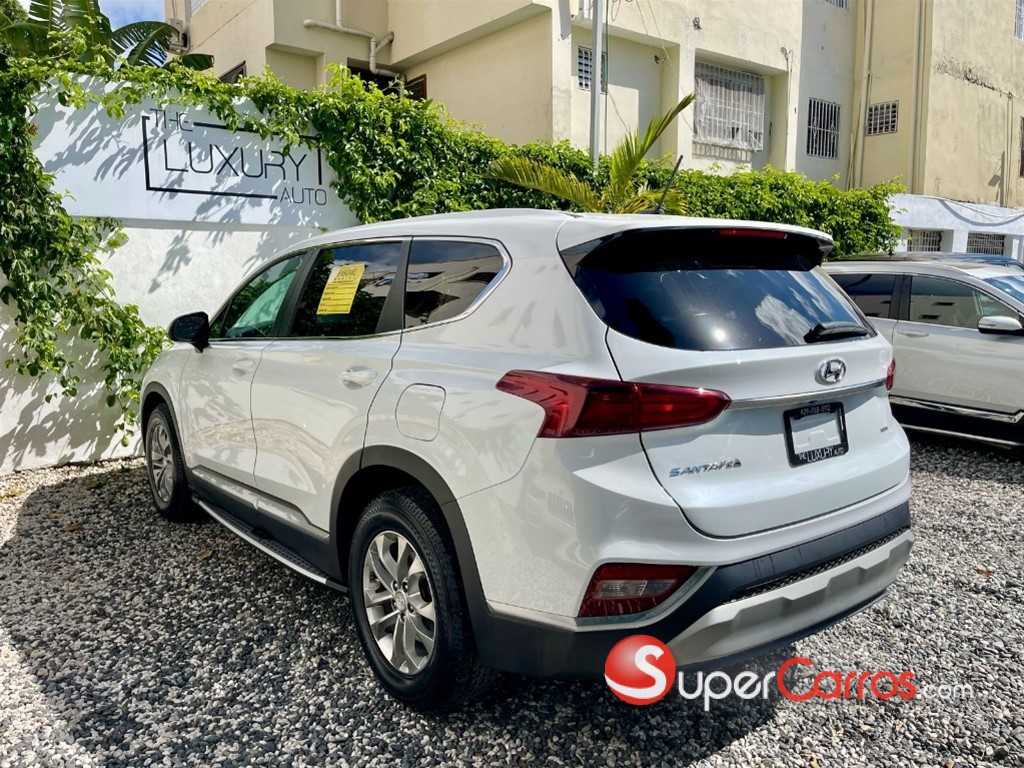 2020 Hyundai Santa Fe SE — foto 4 / 10