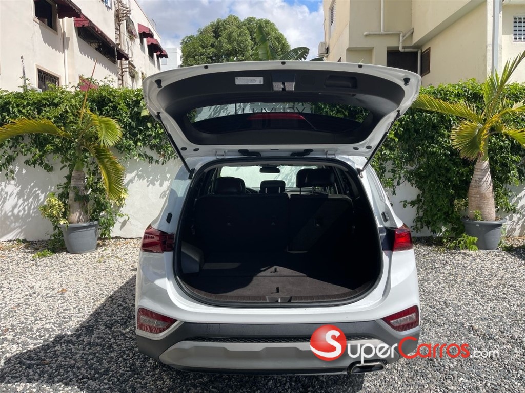 2020 Hyundai Santa Fe SE — foto 7 / 10