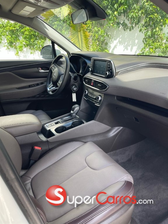 2020 Hyundai Santa Fe SE — foto 9 / 10