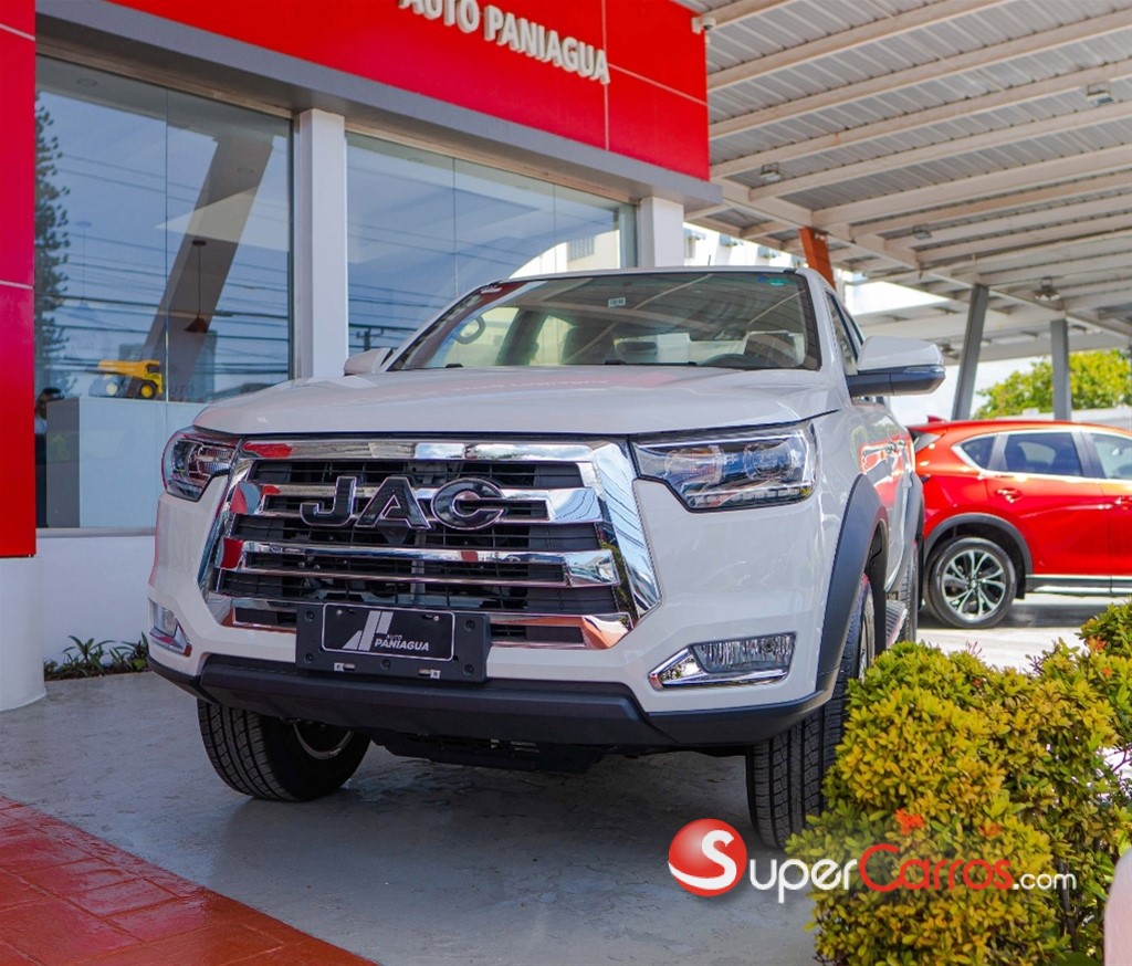 2025 Jac T8