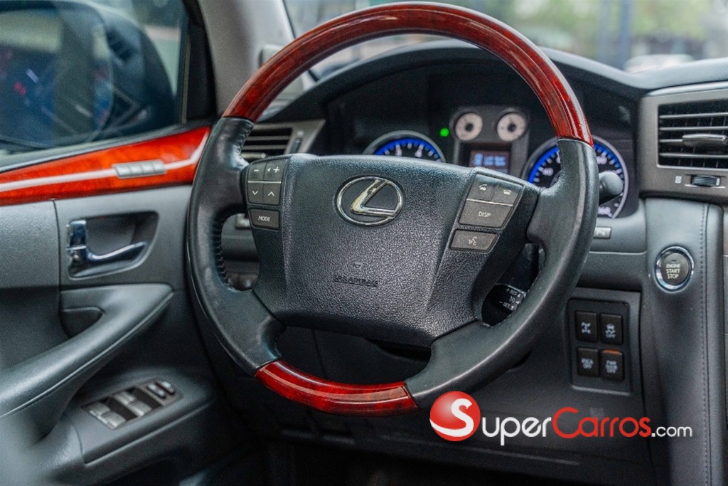 2009 Lexus LX 570 — foto 12 / 12