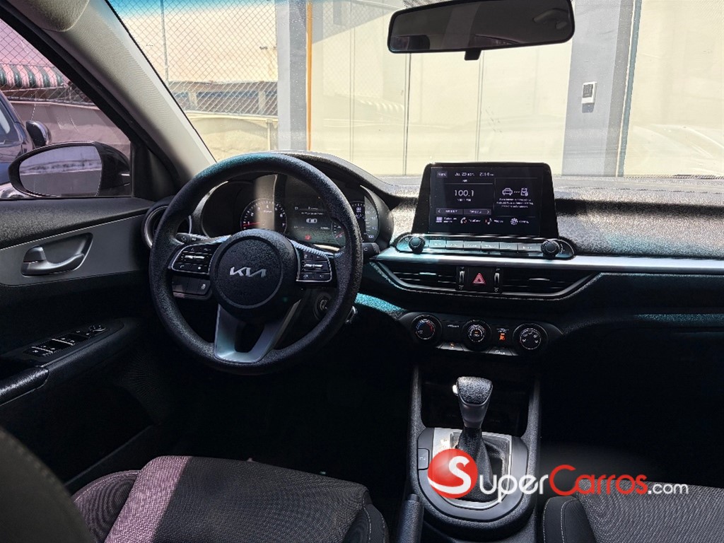 2022 Kia Forte LXS — foto 10 / 10