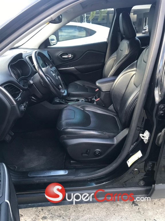 2019 Jeep Cherokee Limited — foto 6 / 7