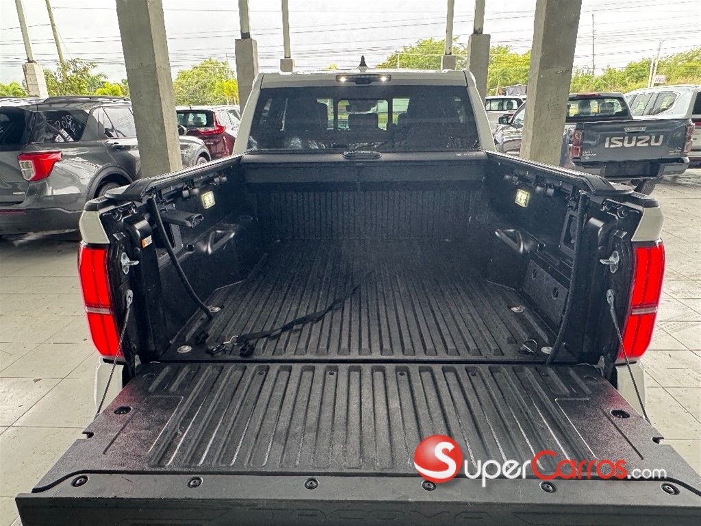 2024 Toyota Tacoma TRD SPORT — foto 2 / 11